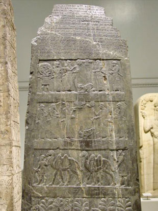 Pull back shot of Wall Drawing